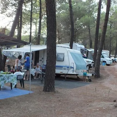 Camping Los Villares - Sierra De Camping *